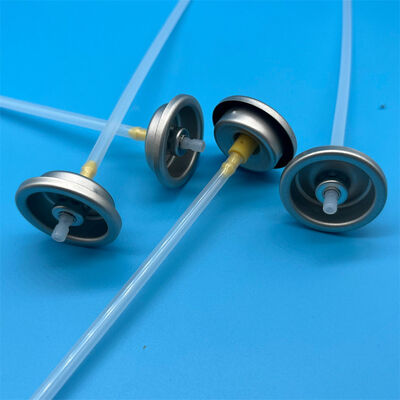 Аэрозольный клапан для нанесения сухого шампуня с надежным высвобождением порошка